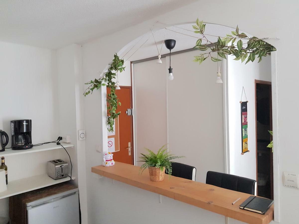 Au Petit Thai - T2 Avec Balcon - Montpellier Centre Apartment ภายนอก รูปภาพ